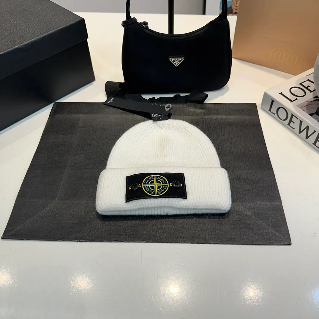 P60 Trendy brand Stone Island STONE classic popular cashmere wool knitted hat New autumn and winter cashmere woolen hat, men and women cold hat, Little Red Riding Hood popular style